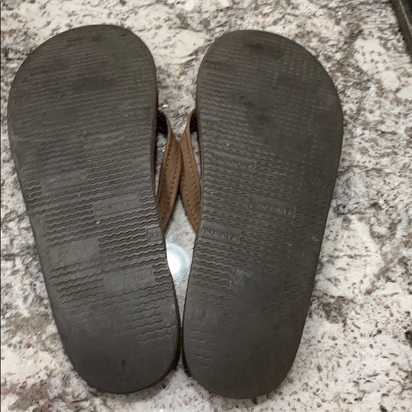 Rainbow flip flops ๐ - Picture 4 of 4